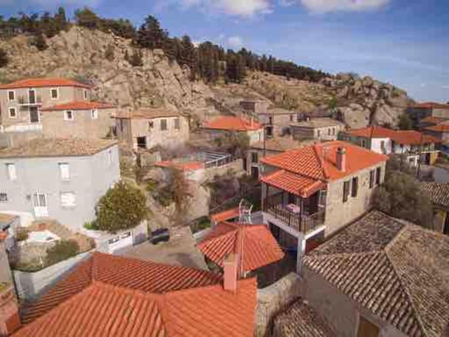 Traditional Stone-Built House With Great View Villa Kontias Bagian luar foto