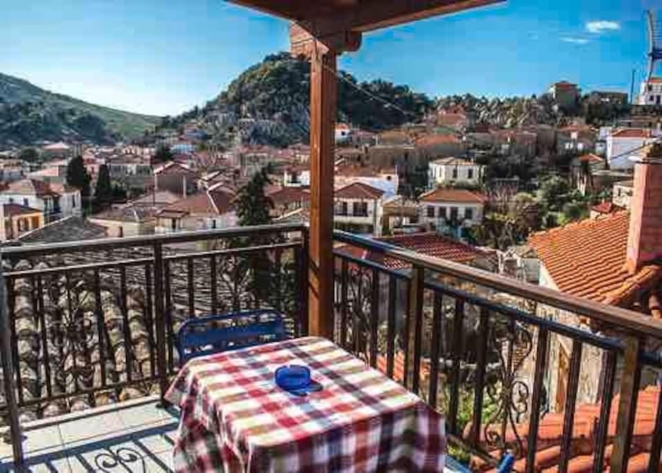 Traditional Stone-Built House With Great View Villa Kontias Bagian luar foto